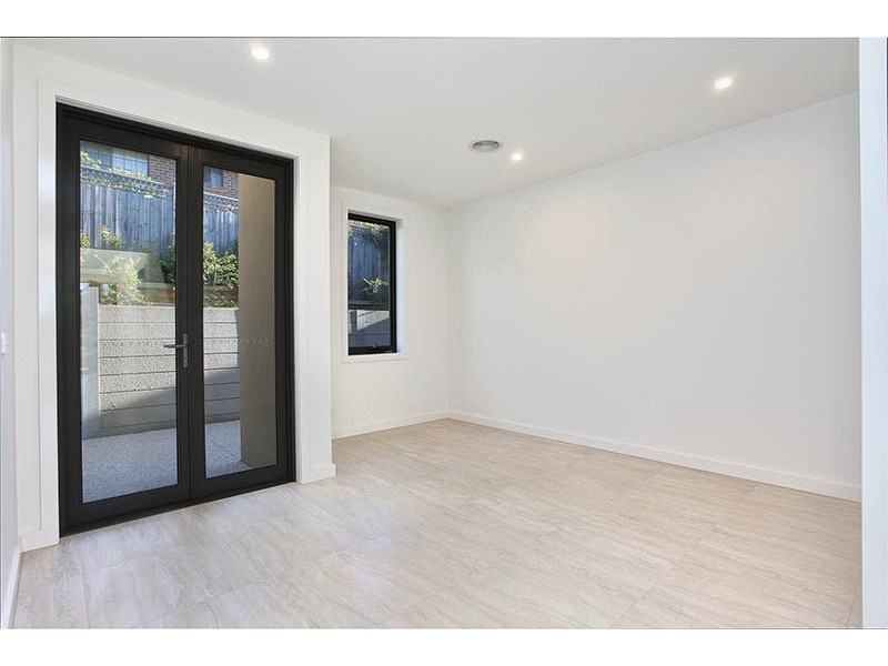 10 Royadie Rise at 36 – 40 Peel Street, Berwick VIC 3806