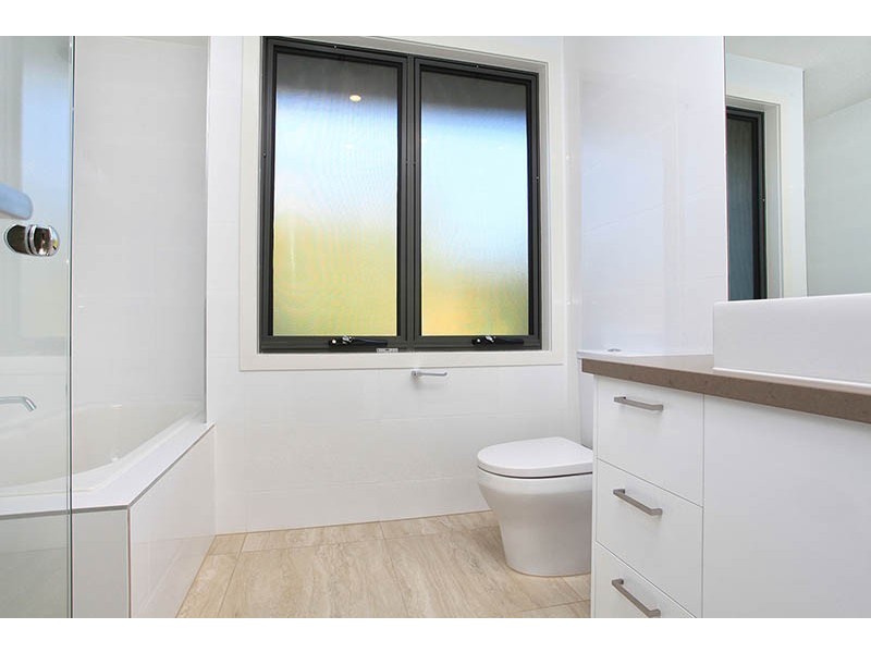 10 Royadie Rise at 36 – 40 Peel Street, Berwick VIC 3806