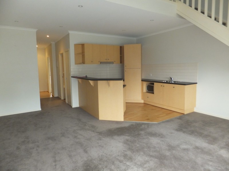 70/13-15 Hewish Road, Croydon VIC 3136