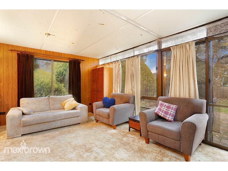 35 Woodland Ave, Croydon VIC 3136