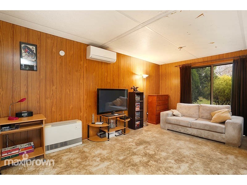35 Woodland Ave, Croydon VIC 3136