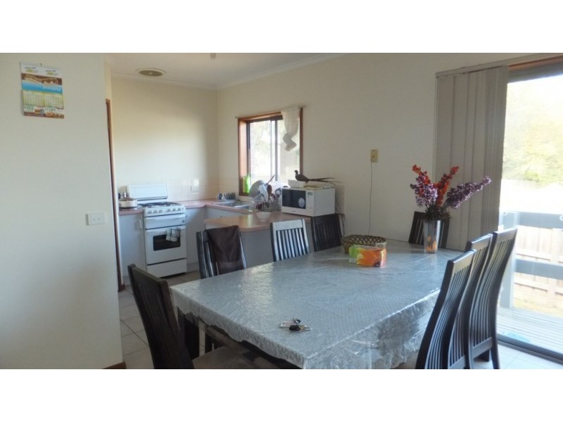 2/8-10 Newell Street, Bayswater North VIC 3153