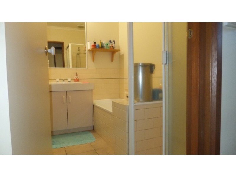 2/8-10 Newell Street, Bayswater North VIC 3153