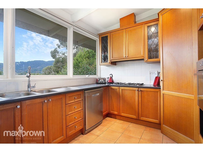 31 Smithacres Road, Montrose VIC 3765