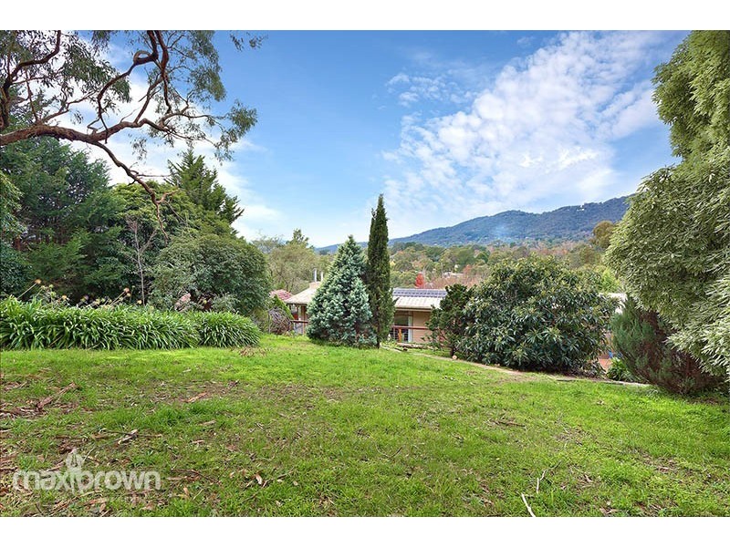 31 Smithacres Road, Montrose VIC 3765