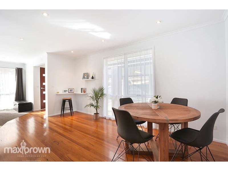 12 Dobell Place, Mooroolbark VIC 3138