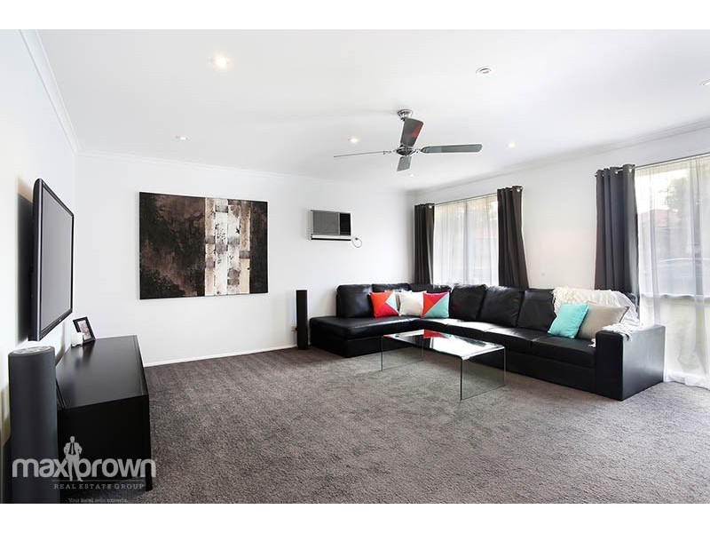 12 Dobell Place, Mooroolbark VIC 3138