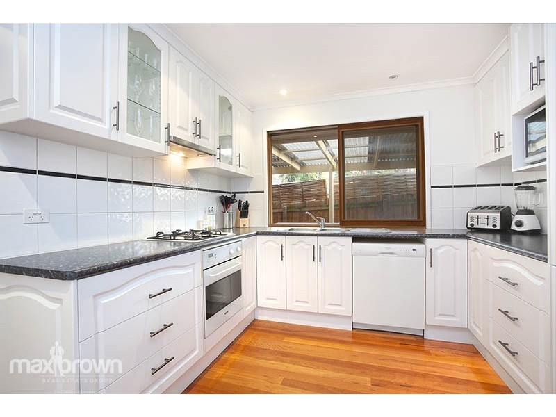 12 Dobell Place, Mooroolbark VIC 3138