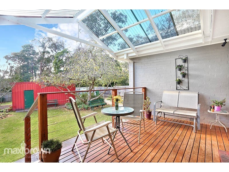 23 Mountain Drive, Mooroolbark VIC 3138