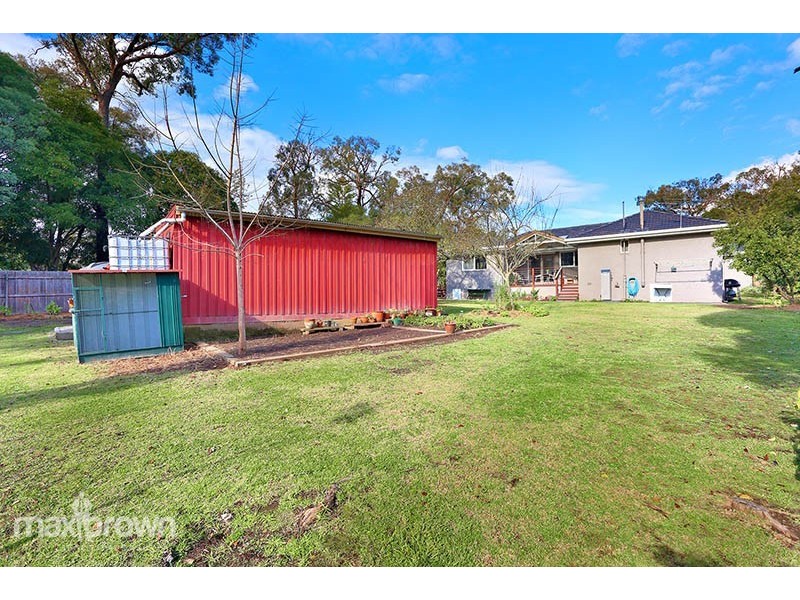 23 Mountain Drive, Mooroolbark VIC 3138