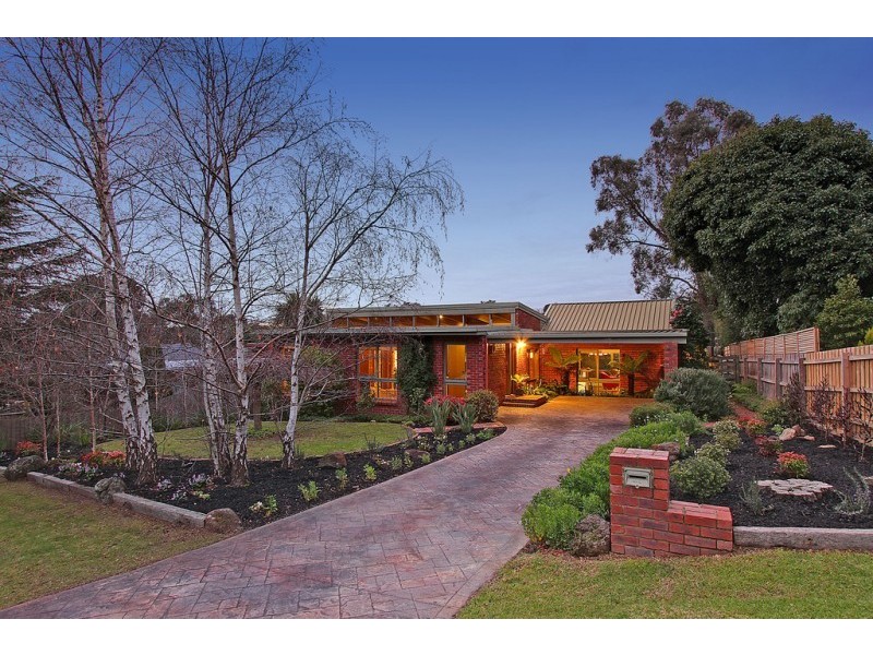 17 Copeland Drive, Montrose VIC 3765