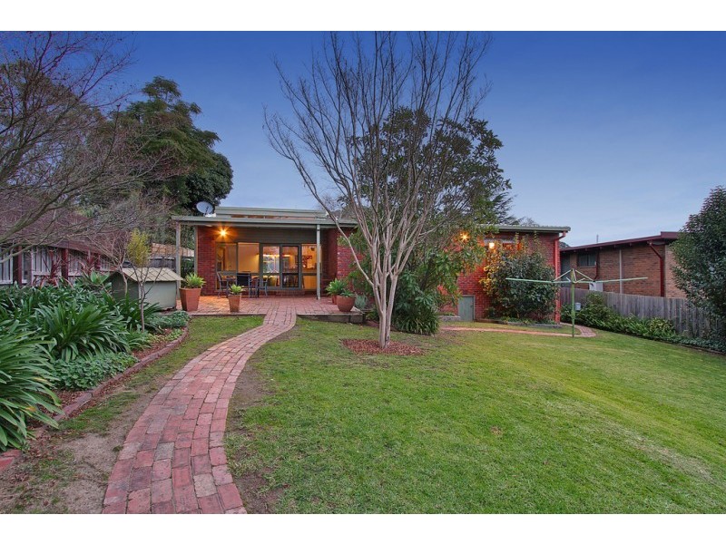 17 Copeland Drive, Montrose VIC 3765