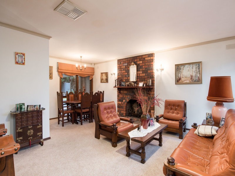 9 Tibarri Court, Mooroolbark VIC 3138