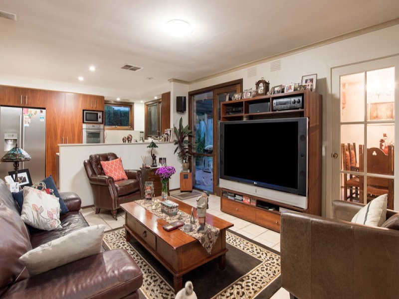 9 Tibarri Court, Mooroolbark VIC 3138