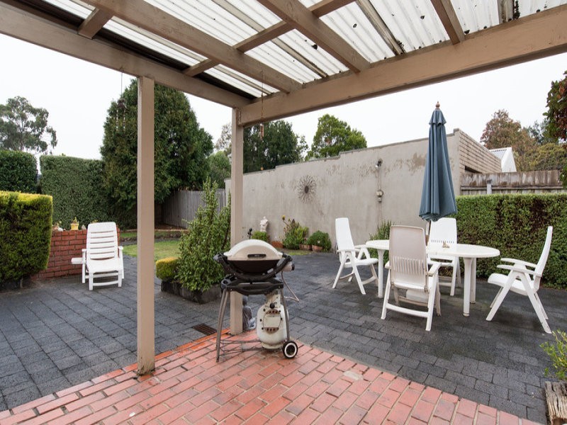 9 Tibarri Court, Mooroolbark VIC 3138