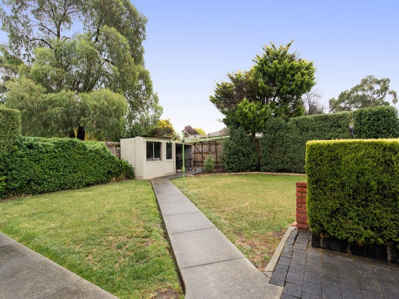 9 Tibarri Court, Mooroolbark VIC 3138