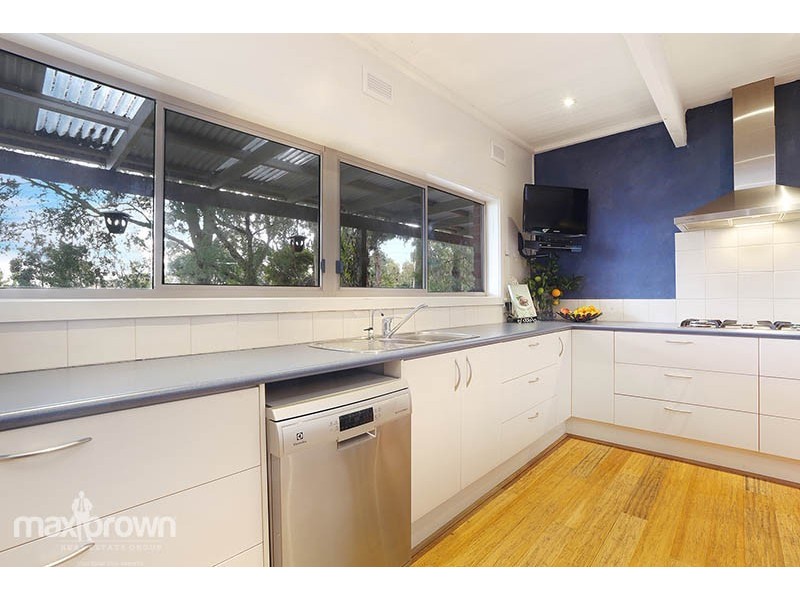 6 Rowe Street, Montrose VIC 3765
