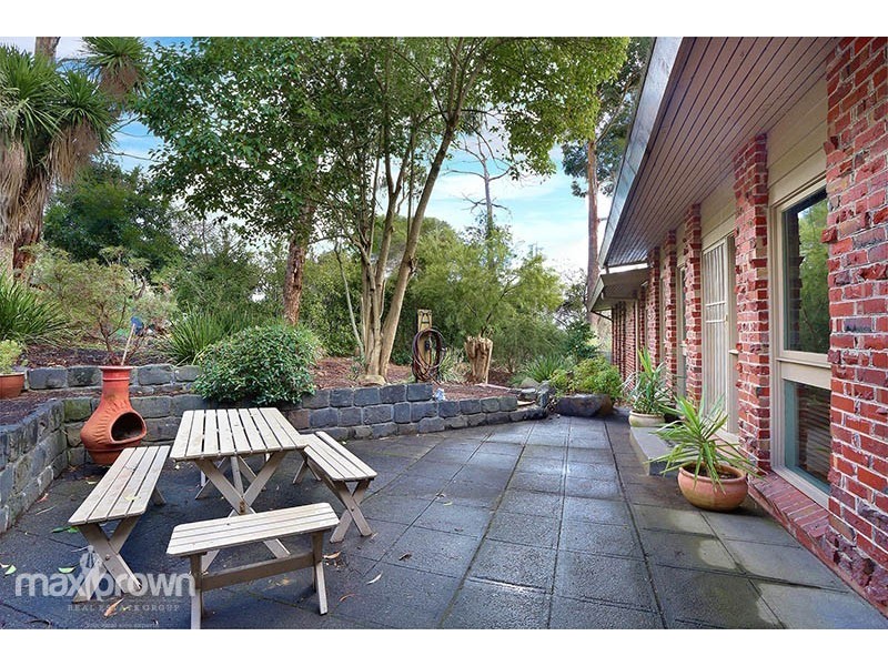 6 Rowe Street, Montrose VIC 3765