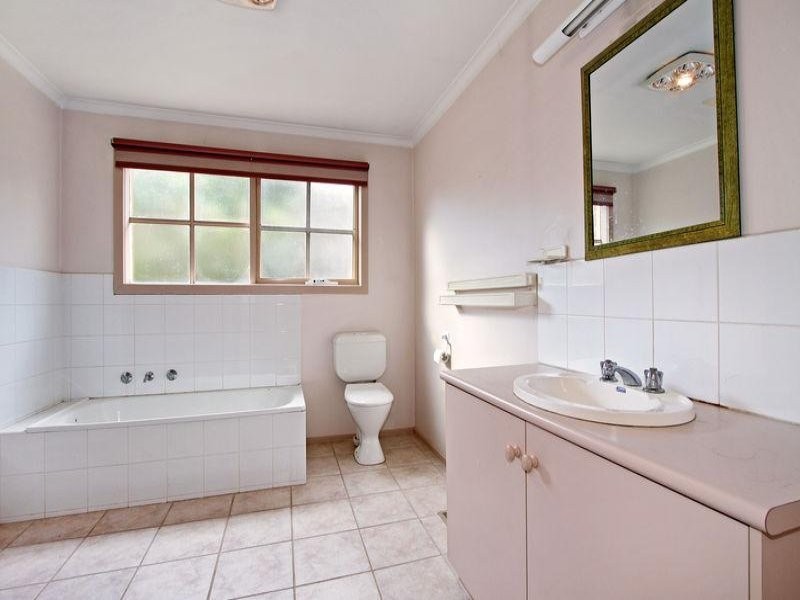 14 Lehmann Place, Croydon Hills VIC 3136
