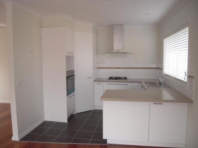 2/82 Bell Street, Yarra Glen VIC 3775