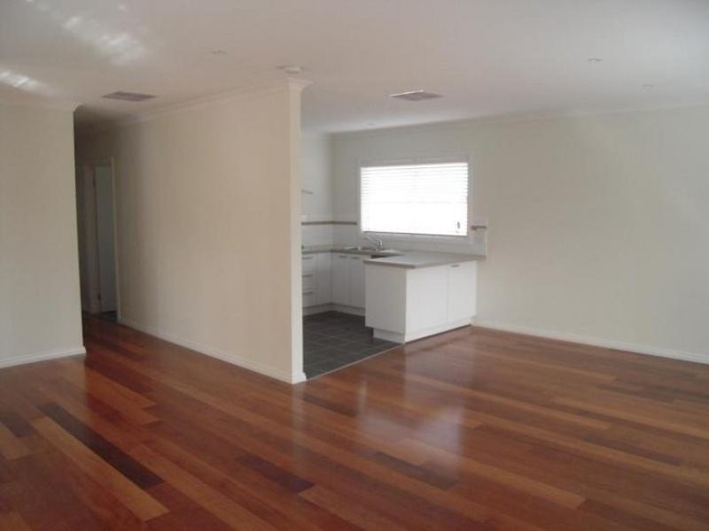 2/82 Bell Street, Yarra Glen VIC 3775