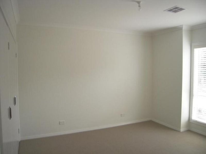 2/82 Bell Street, Yarra Glen VIC 3775