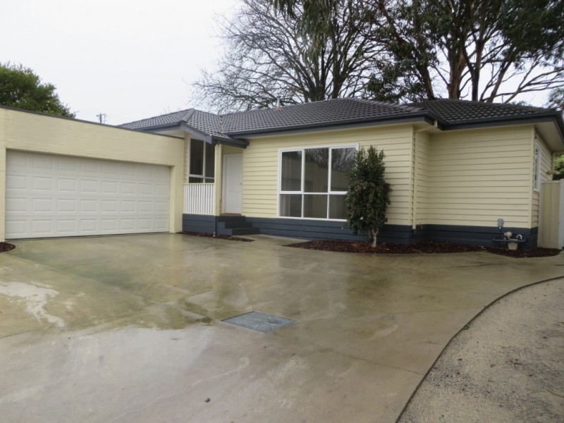 16A Belmont Road West, Croydon South VIC 3136