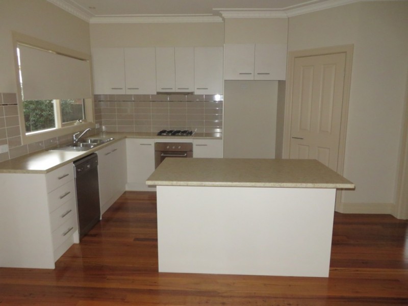 16A Belmont Road West, Croydon South VIC 3136