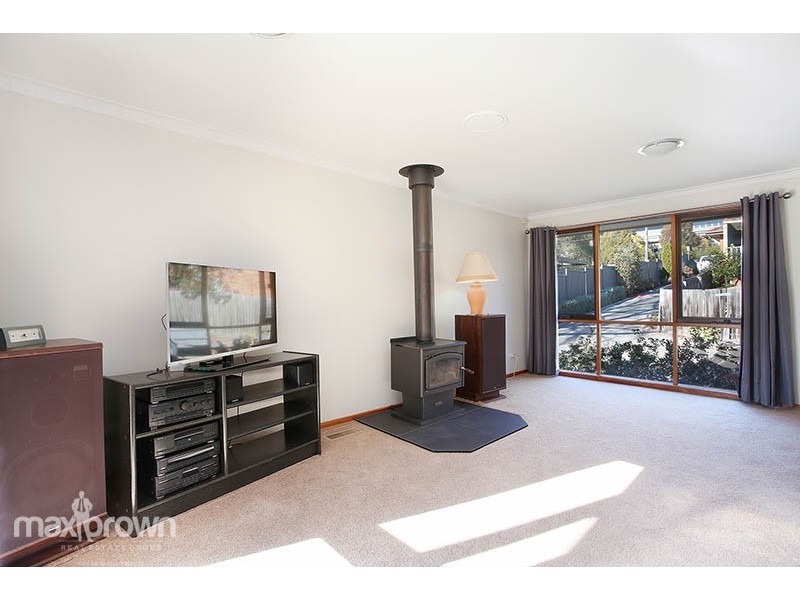 2/245 Hull Road, Mooroolbark VIC 3138