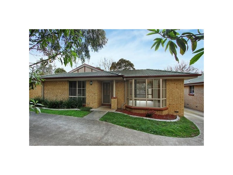 2/23 Laird Street, Croydon VIC 3136