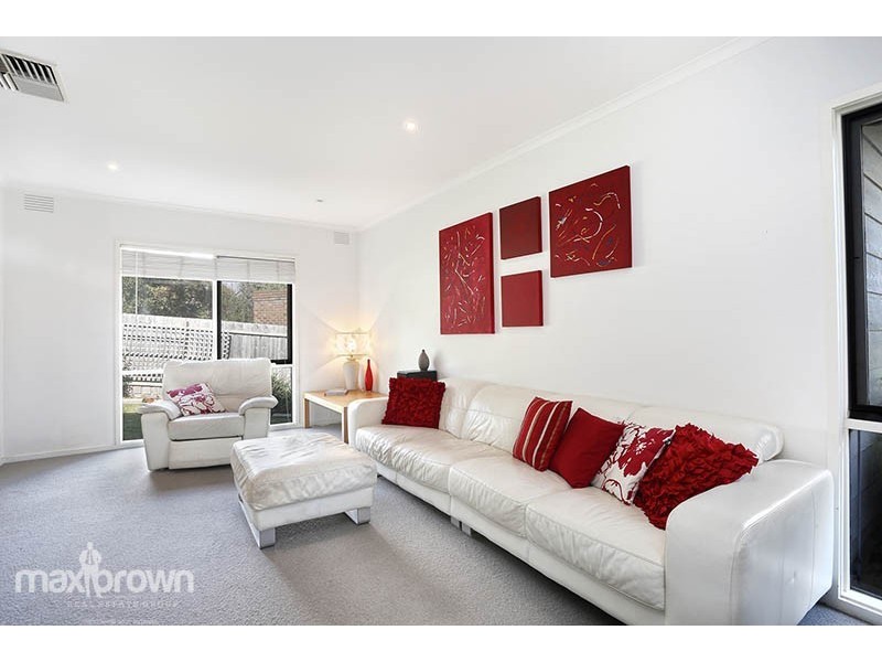 10 Wildberry Close, Croydon Hills VIC 3136