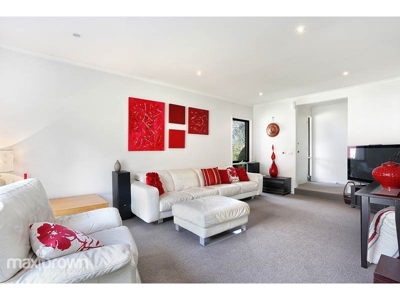 10 Wildberry Close, Croydon Hills VIC 3136