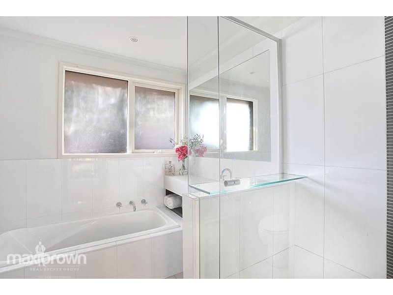 10 Wildberry Close, Croydon Hills VIC 3136