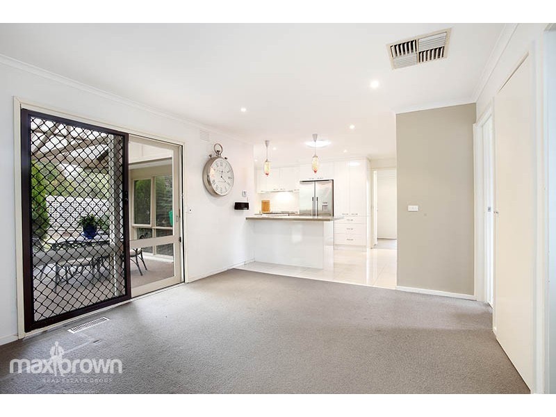 10 Wildberry Close, Croydon Hills VIC 3136