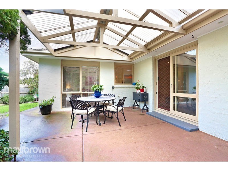 10 Wildberry Close, Croydon Hills VIC 3136