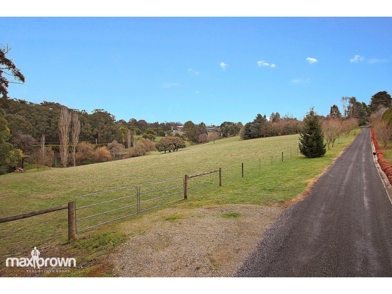 5 Beveridge Road, Silvan VIC 3795