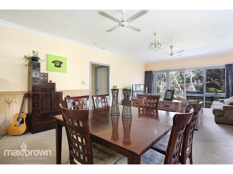 15 Lemnos Street, Croydon VIC 3136