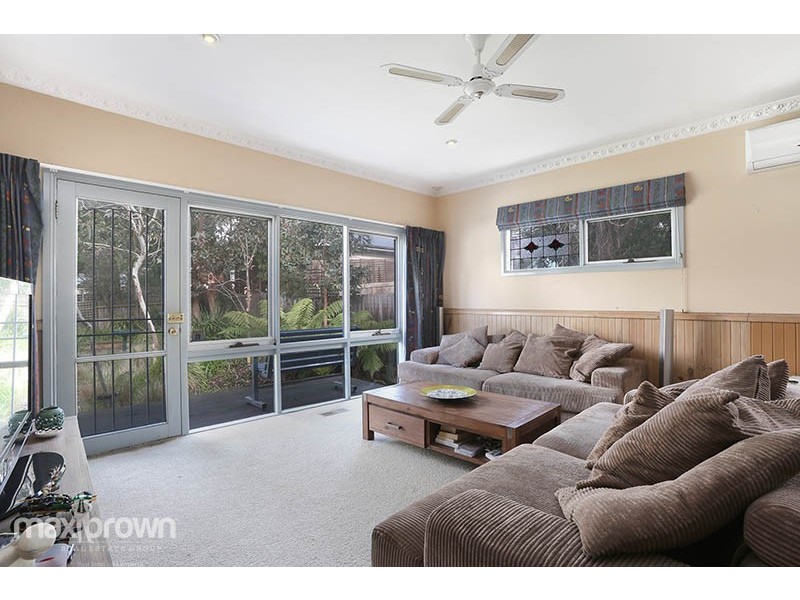 15 Lemnos Street, Croydon VIC 3136