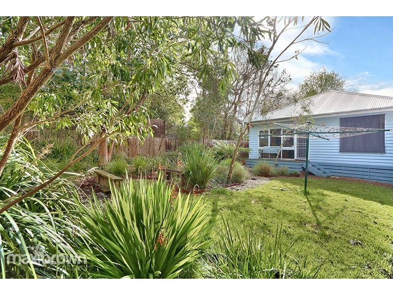 15 Lemnos Street, Croydon VIC 3136