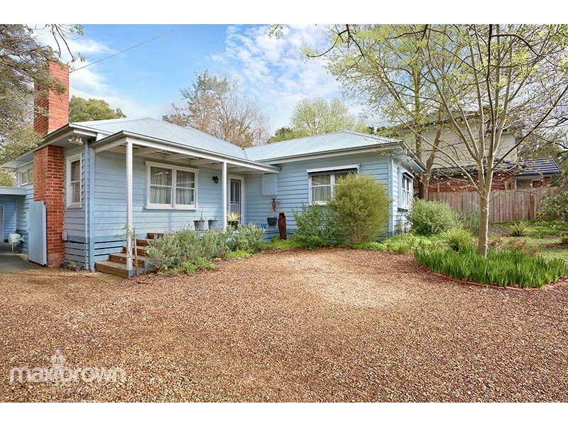 15 Lemnos Street, Croydon VIC 3136