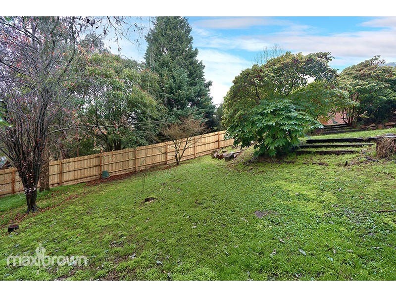 11 Hakea Drive, Montrose VIC 3765