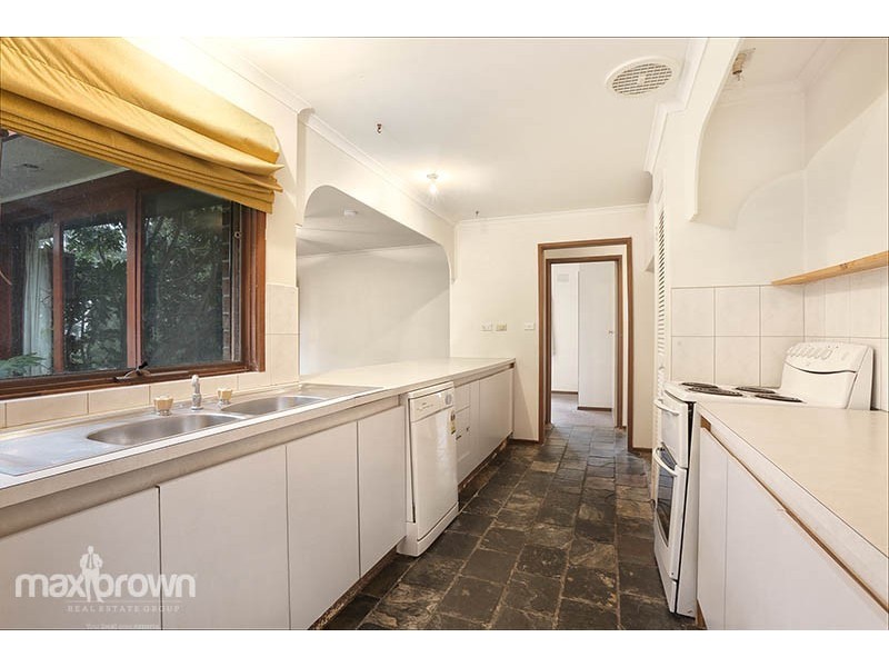 11 Hakea Drive, Montrose VIC 3765