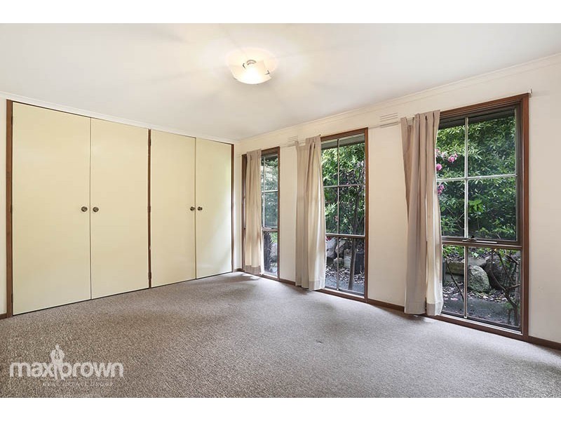 11 Hakea Drive, Montrose VIC 3765