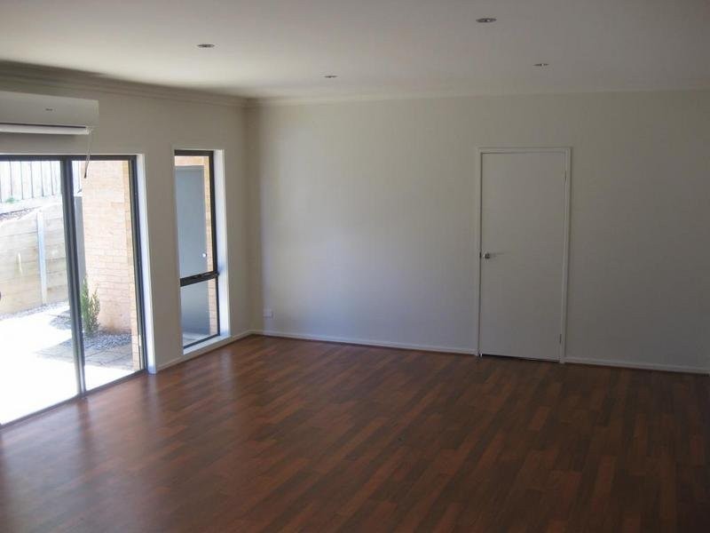 3/14 Tallent Street, Croydon VIC 3136