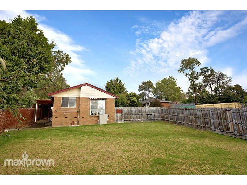 8 Woodridge Close, Montrose VIC 3765