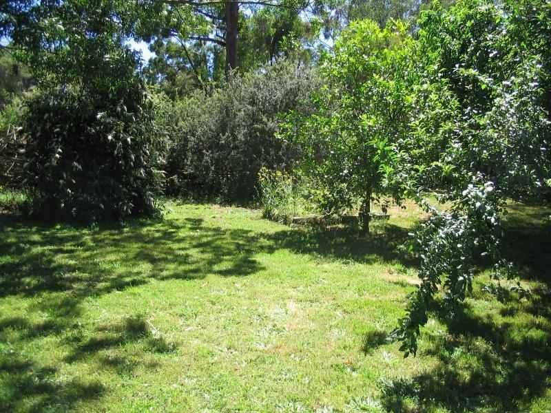 5 Valley Road, Seville VIC 3139