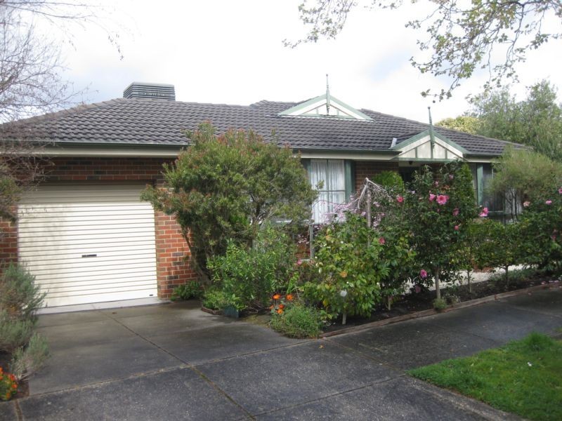 28 Kitchener Road, Croydon VIC 3136