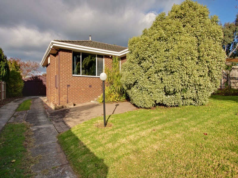 18 Belchester Avenue, Coldstream VIC 3770