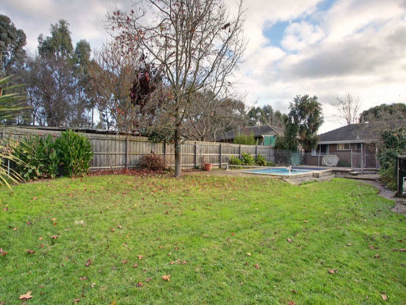 18 Belchester Avenue, Coldstream VIC 3770