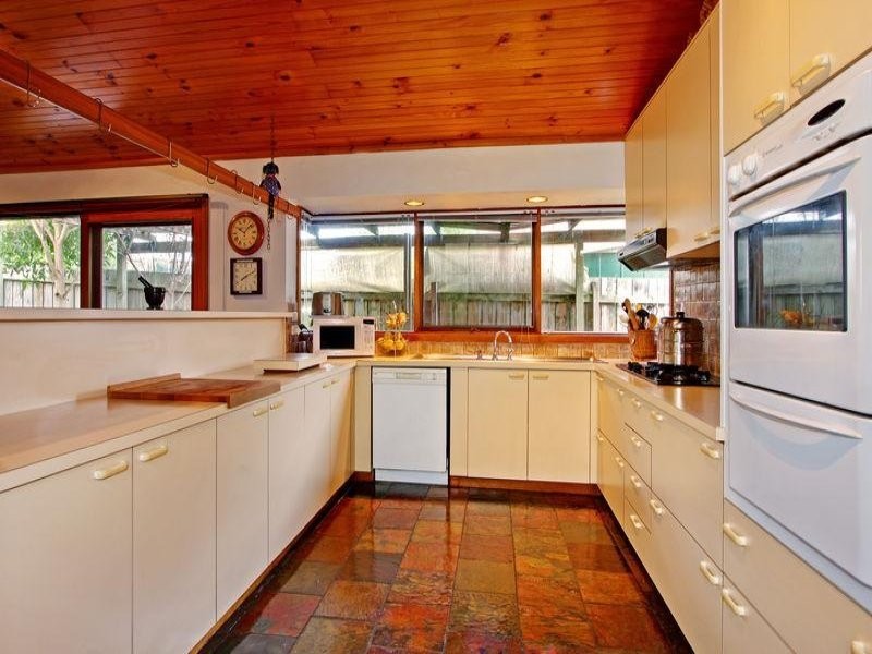 20 Rachael Drive, Mooroolbark VIC 3138